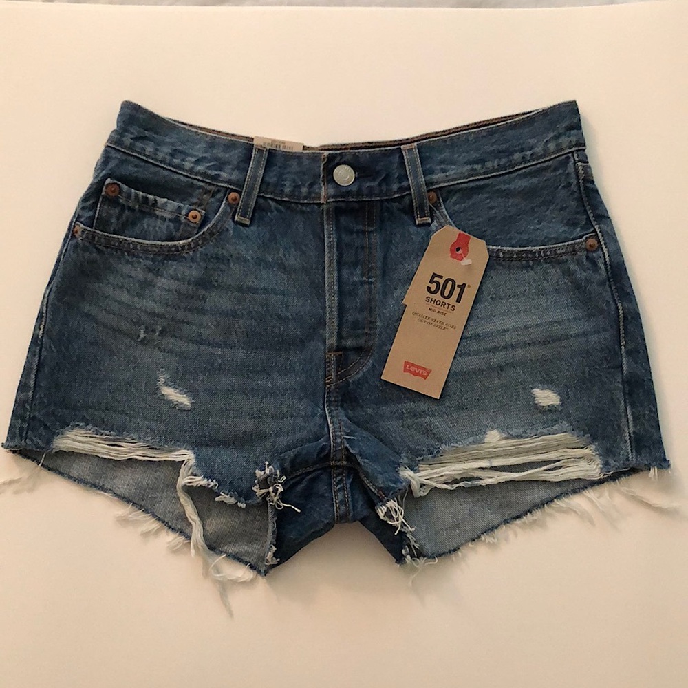 Levi’s | 501 Mid-rise Cut Off Distressed Denim Shorts - size 27 NWT